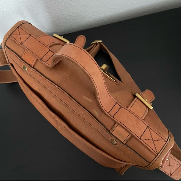 Vintage Authentic FOSSIL Issue 54 Cognac Leather Messenger Bag Crossbody - Picture 8 of 15